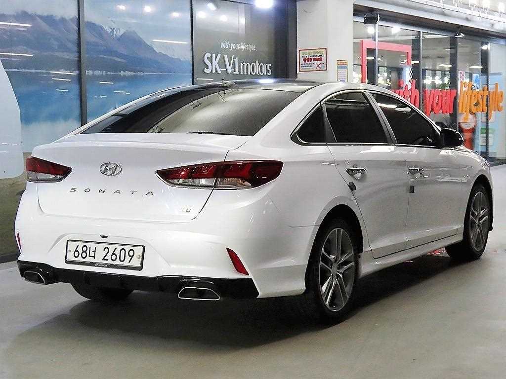 HYUNDAI Sonata - Vista 4
