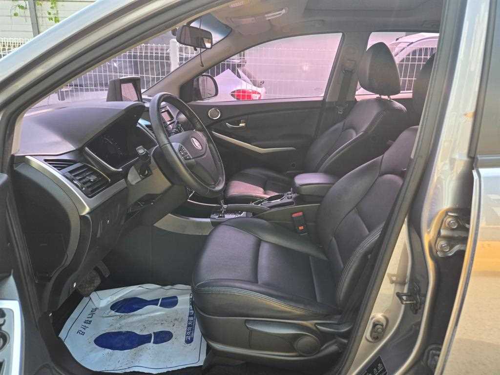 Ssangyong Korando - Vista 5