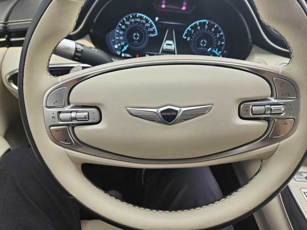 Genesis GV70 - Vista 5