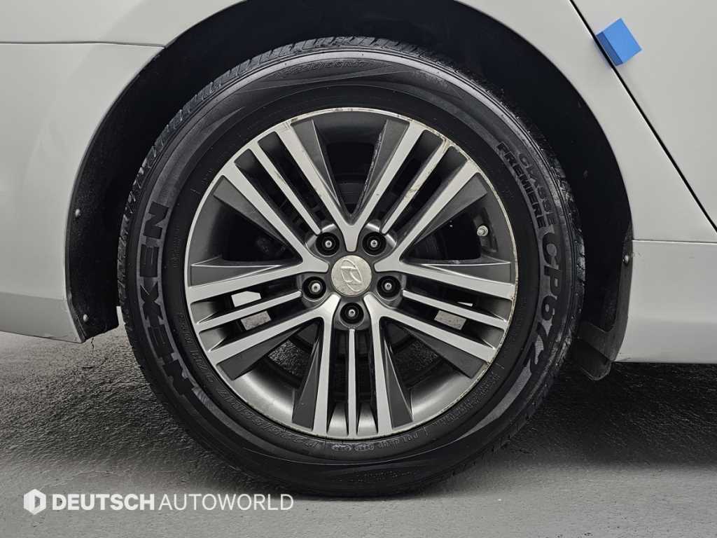 HYUNDAI Grandeur - Vista 5