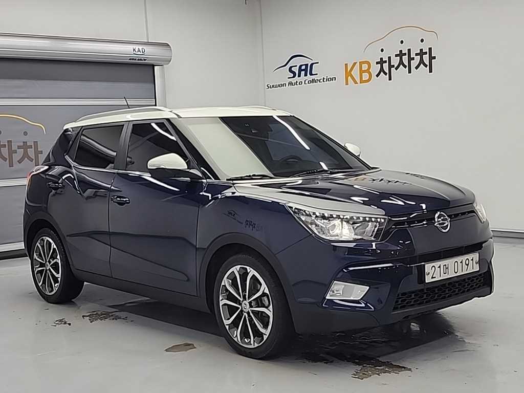Ssangyong Tivoli - Vista 4
