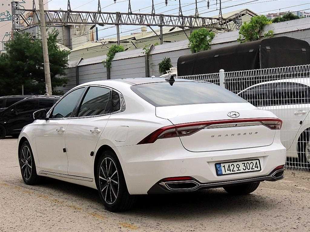 HYUNDAI Grandeur - Vista 4
