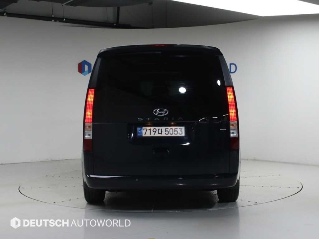 HYUNDAI Staria - Vista 4
