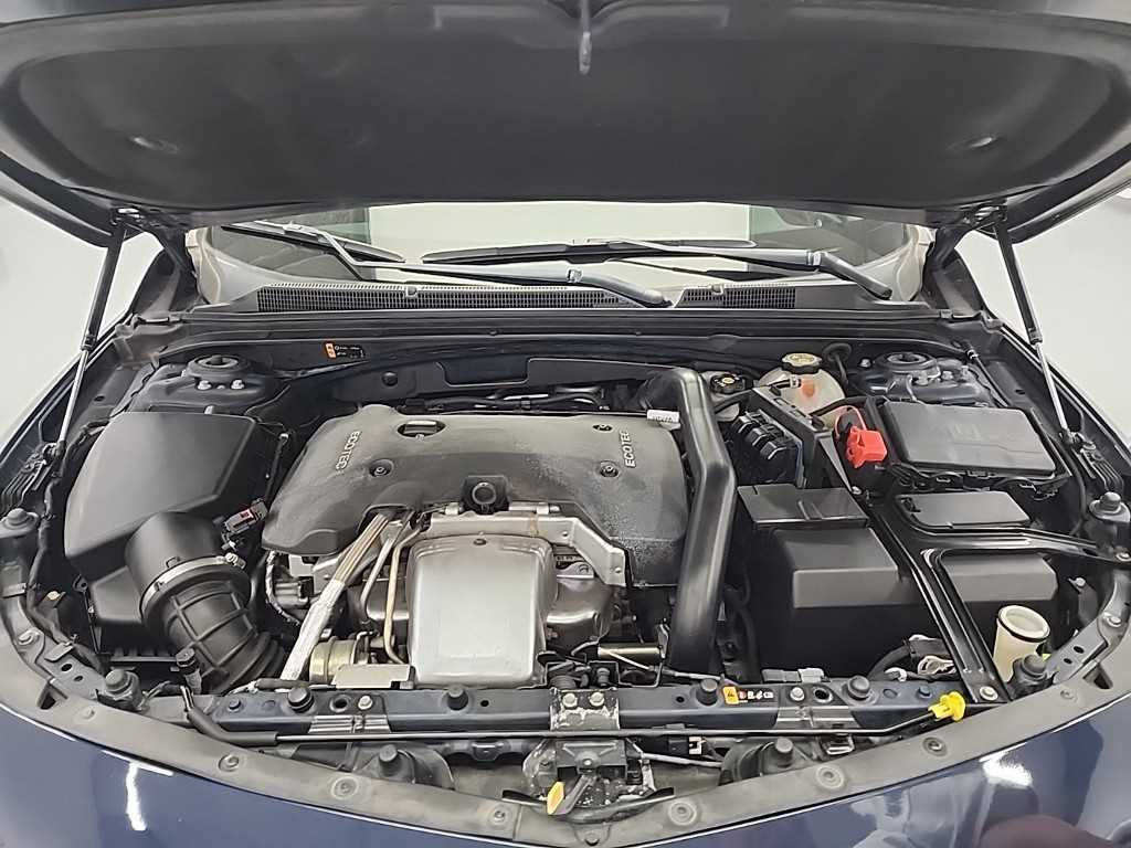 Chevrolet Malibu - Vista 5