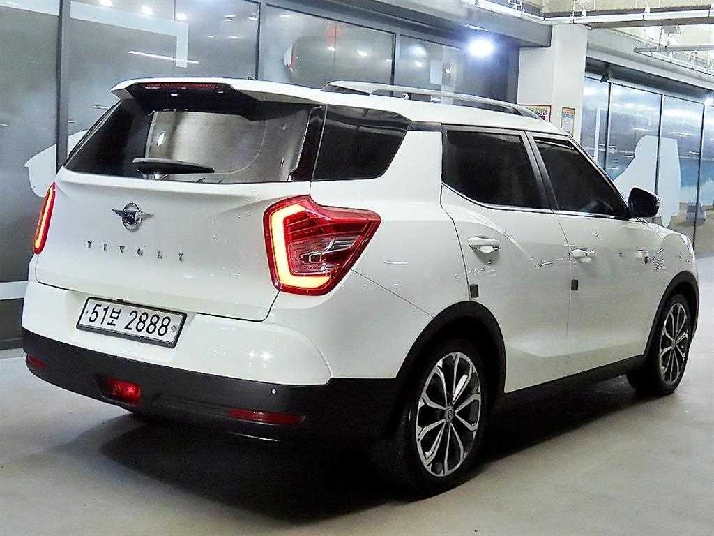 Ssangyong Tivoli - Vista 4