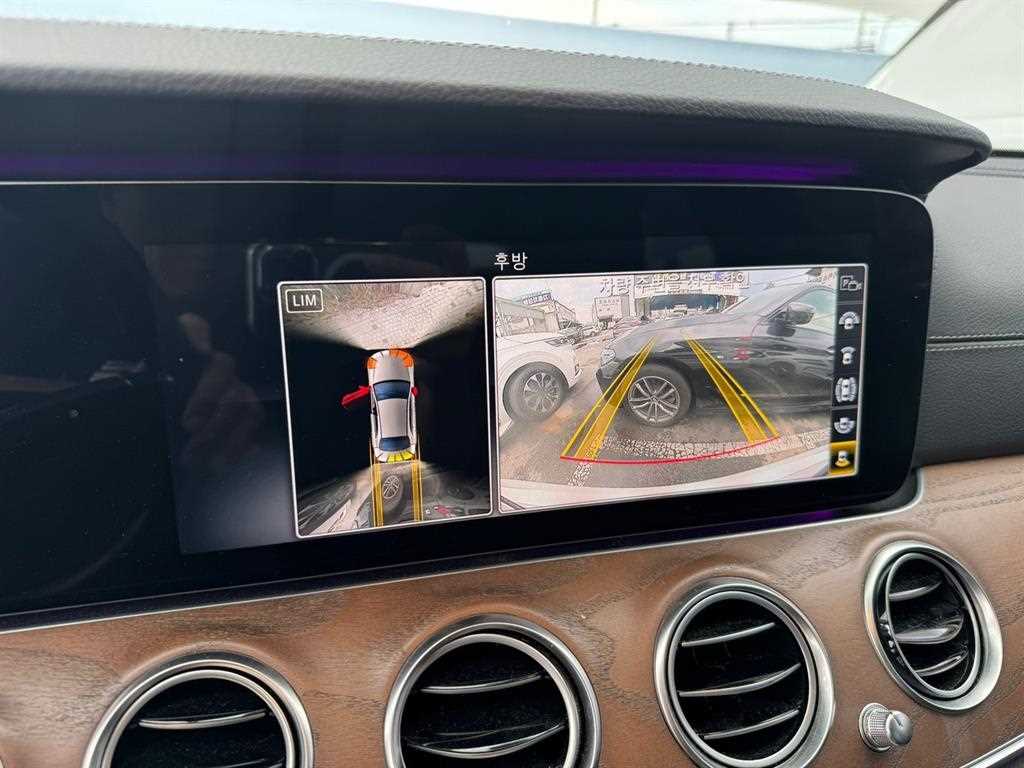 Mercedes Benz E class - Vista 5