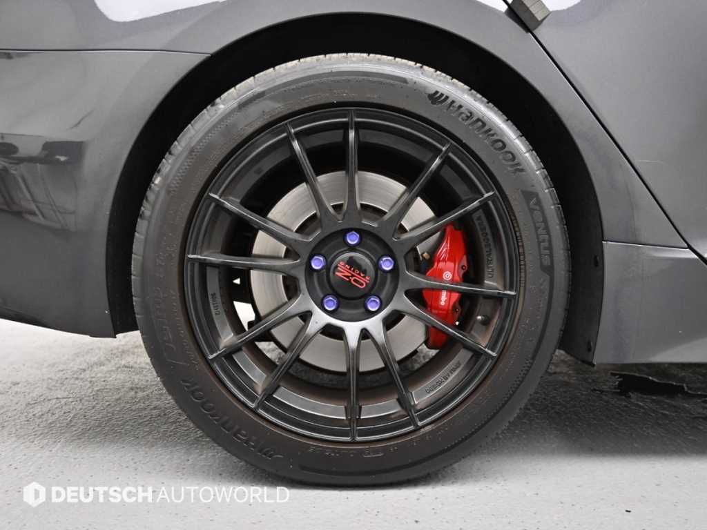 KIA Stinger - Vista 5