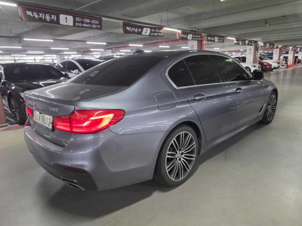 BMW 5 Series - Vista 5
