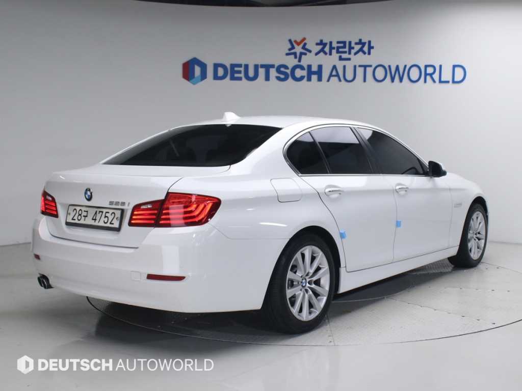 BMW 5시리즈 528i 사진 2/20
