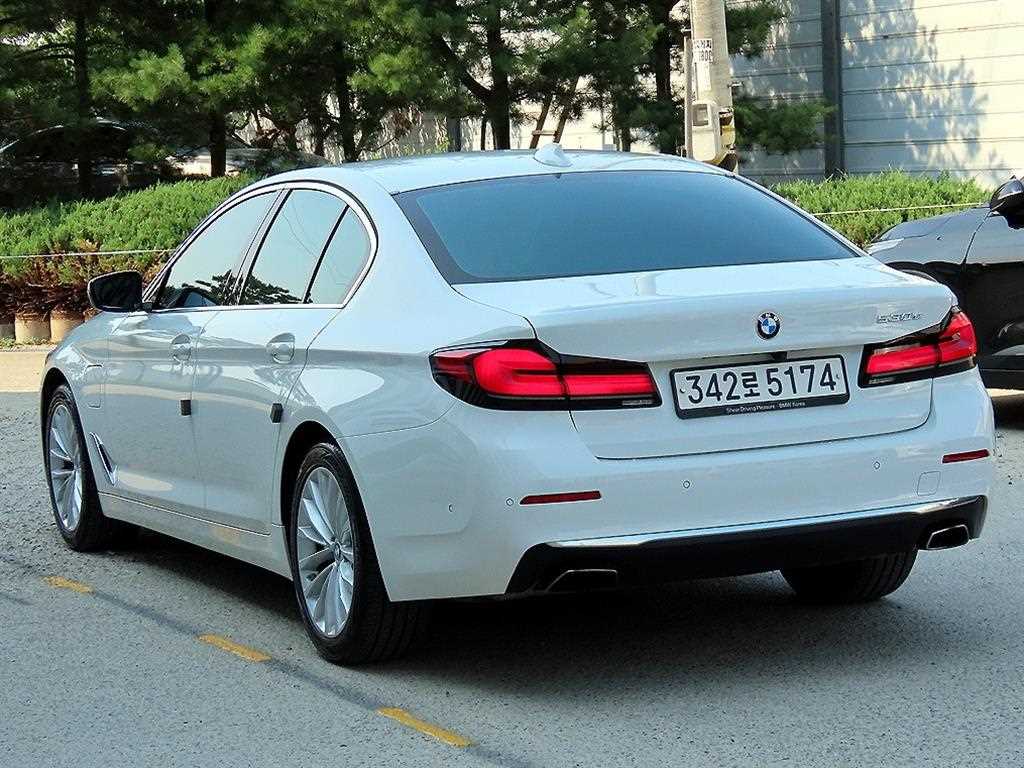 BMW 5 Series - Vista 4