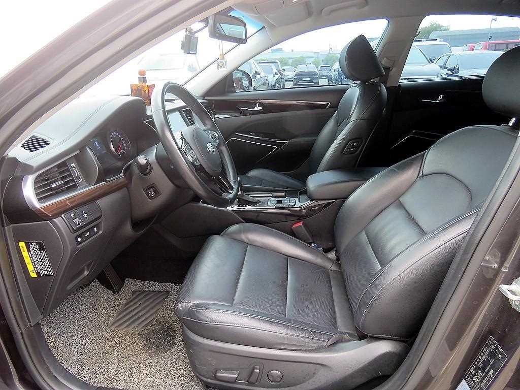 KIA K7 - Vista 5