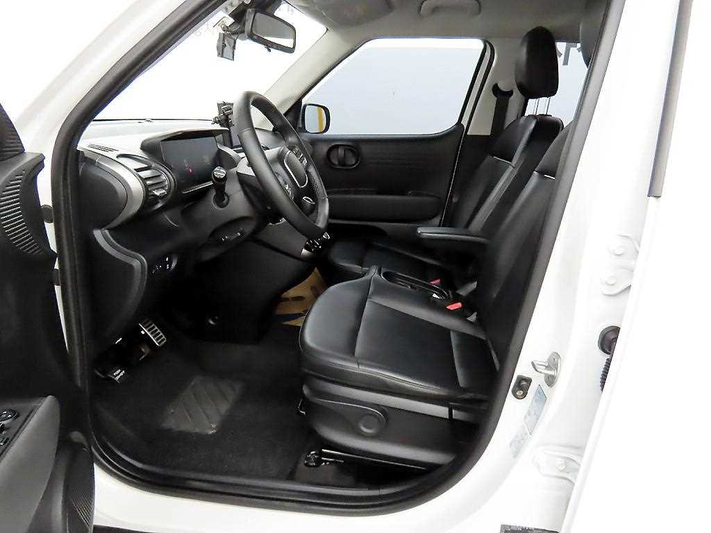 HYUNDAI Casper - Vista 5