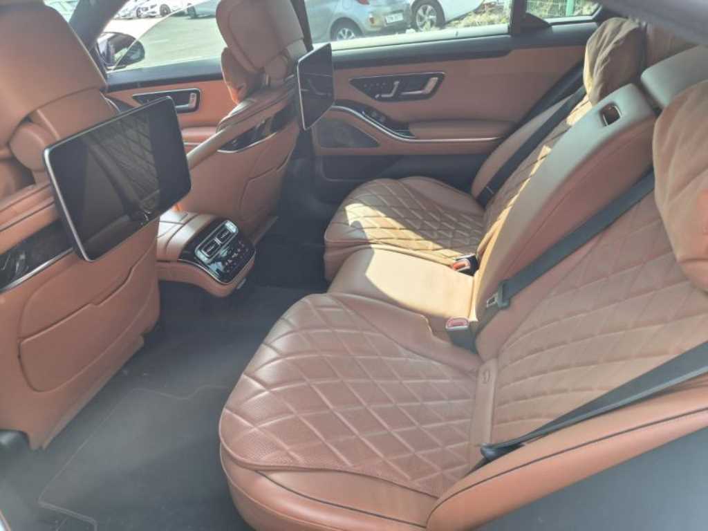 Mercedes Benz S Class - Vista 5