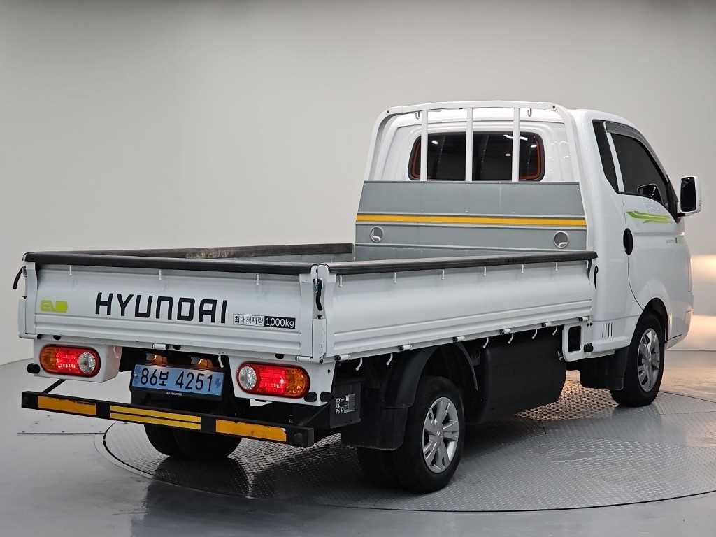 Small Truck Cargo (small) - Vista 4