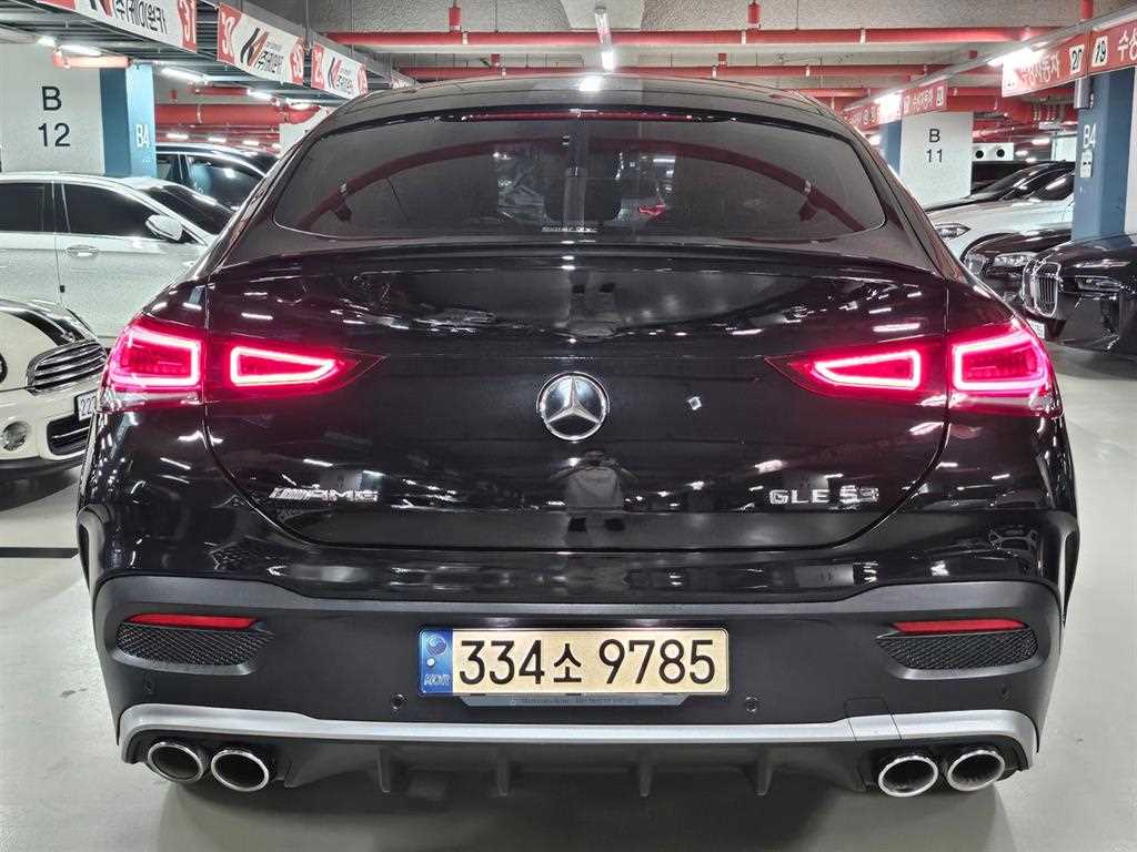 Mercedes Benz GLE Class - Vista 5