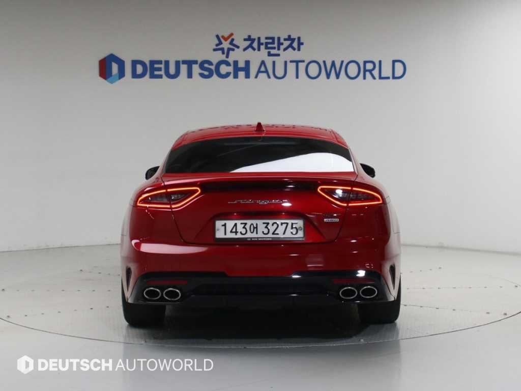 KIA Stinger - Vista 4