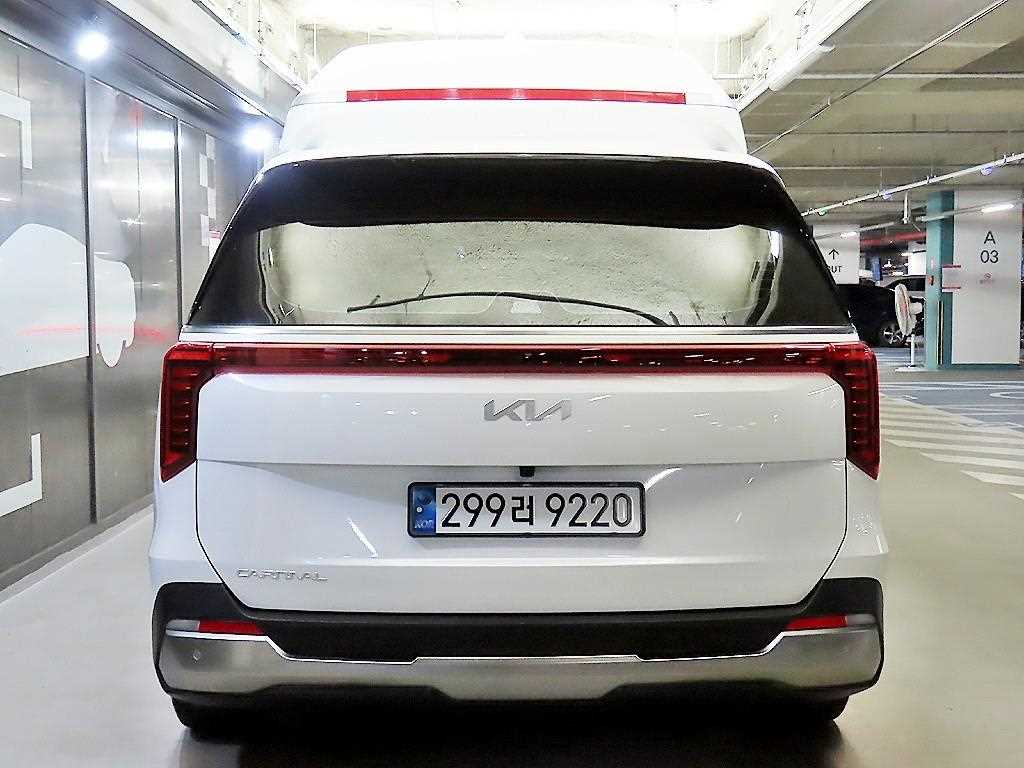 KIA Carnival - Vista 5