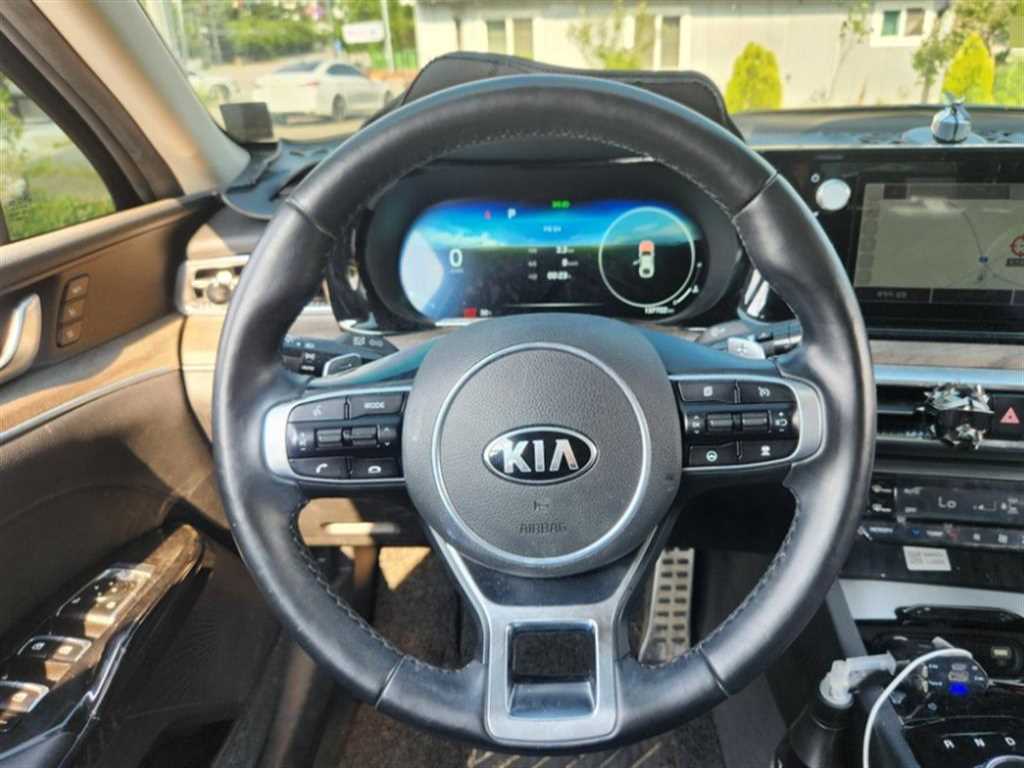 KIA K5 - Vista 4