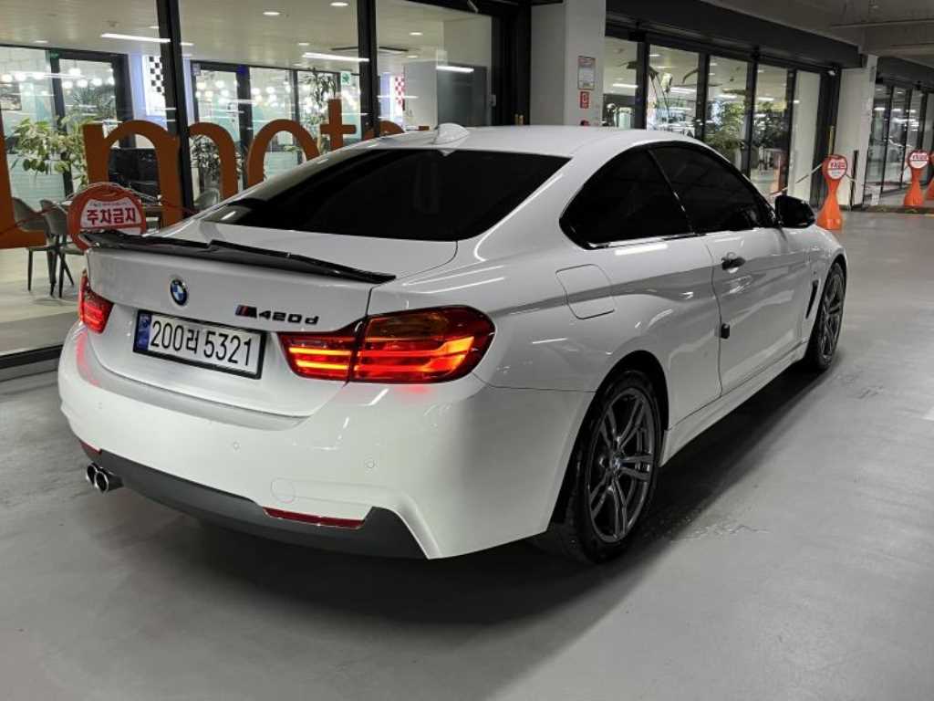 BMW 4 Series - Vista 4