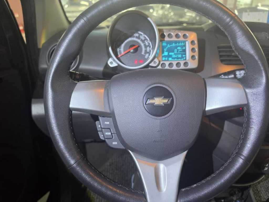 Chevrolet Spark - Vista 5