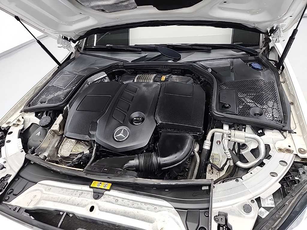 Mercedes Benz C Class - Vista 5