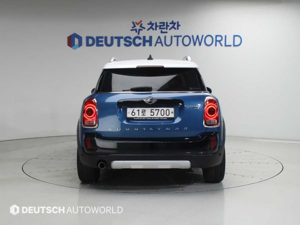 Mini Countryman - Vista 4