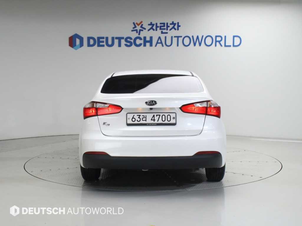 KIA K3 - Vista 4