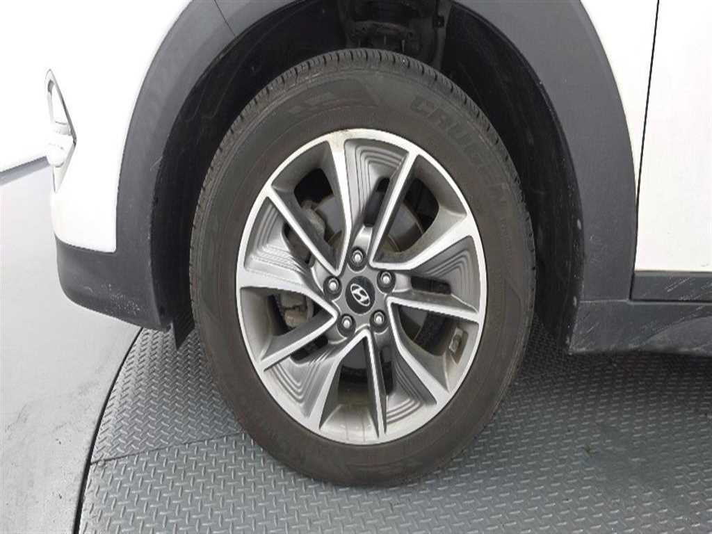 HYUNDAI Tucson - Vista 5