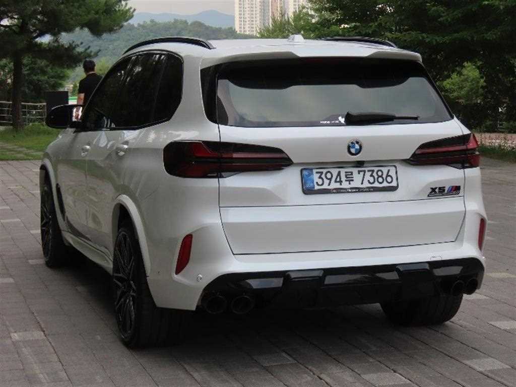 BMW X5M - Vista 4