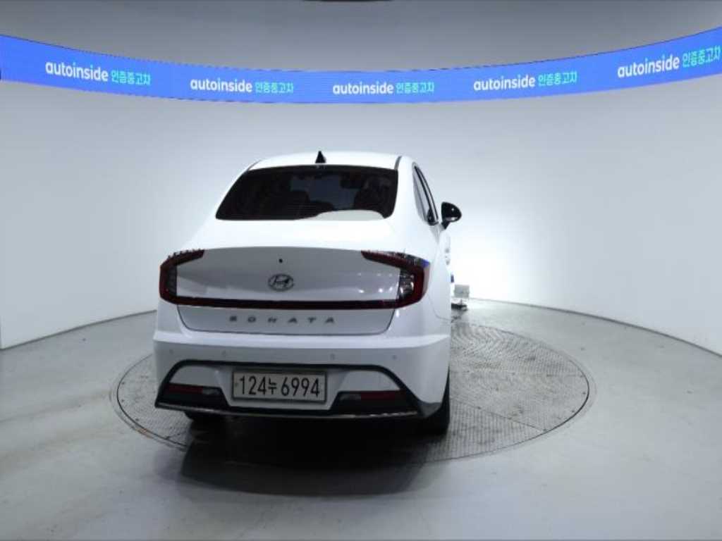 HYUNDAI Sonata - Vista 5