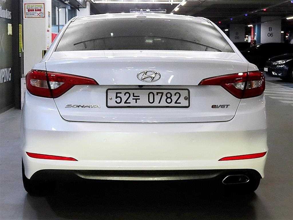HYUNDAI Sonata - Vista 5