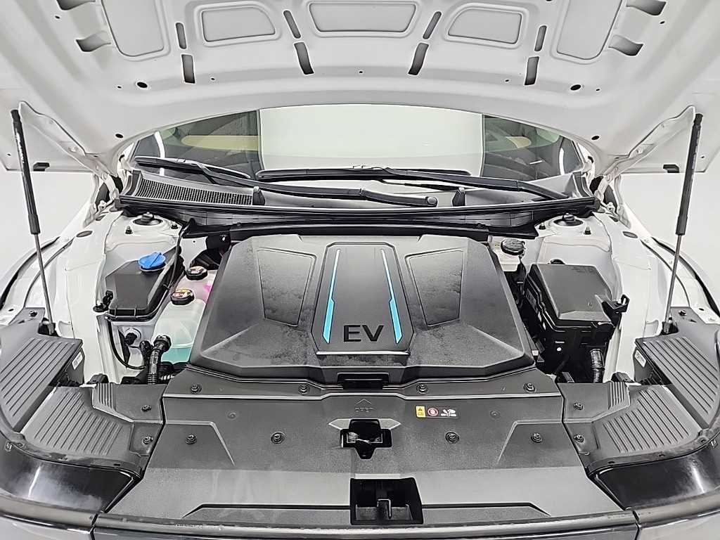 HYUNDAI Ioniq 5 - Vista 5