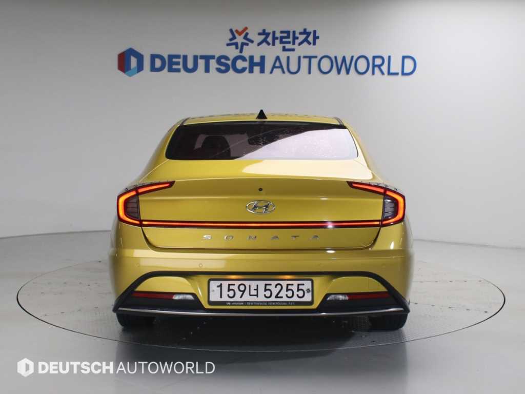 HYUNDAI Sonata - Vista 4