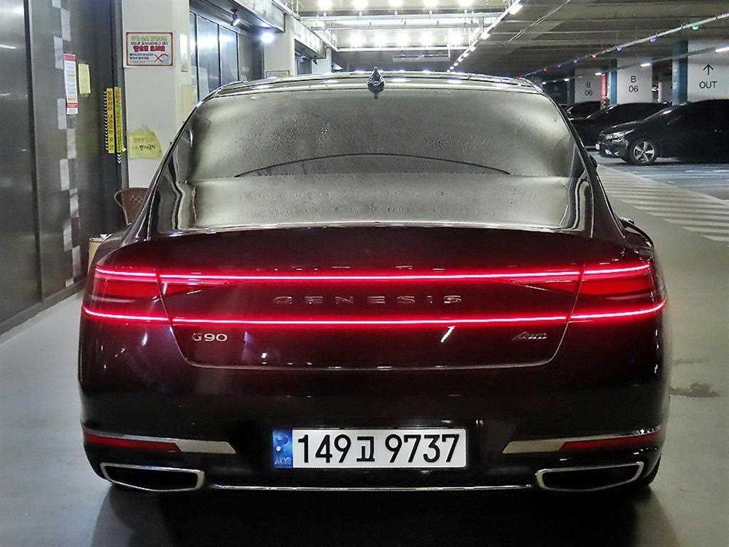 Genesis G90 - Vista 5