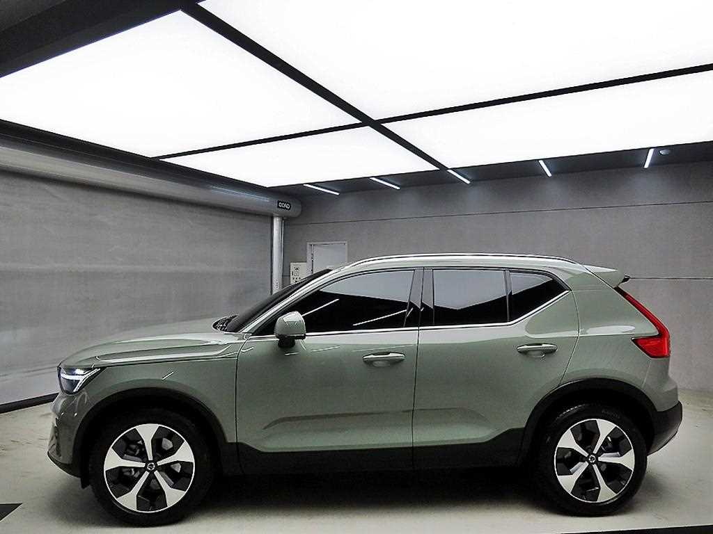 Volvo XC40 - Vista 4