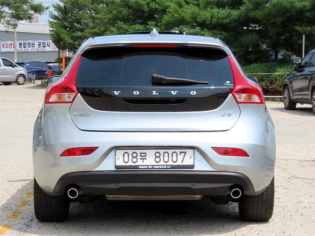Volvo V40 - Vista 4