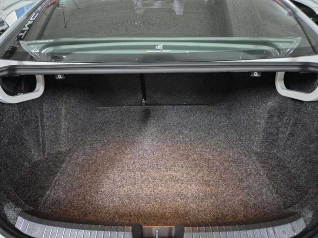 Volkswagen Jetta - Vista 5