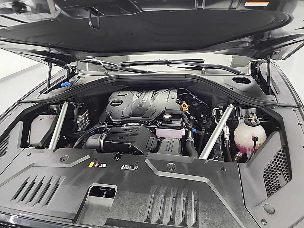 Genesis GV70 - Vista 5