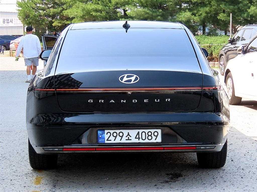 HYUNDAI Grandeur - Vista 4
