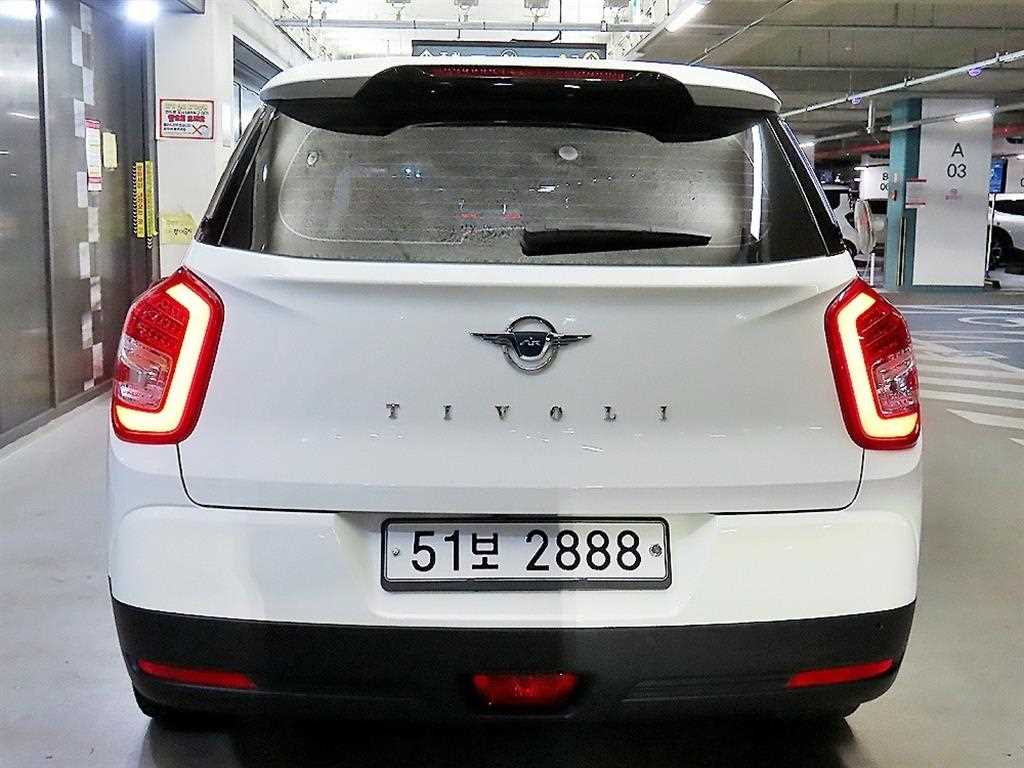 Ssangyong Tivoli - Vista 5