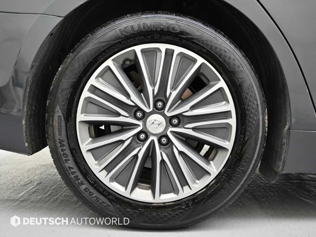 HYUNDAI Grandeur - Vista 5