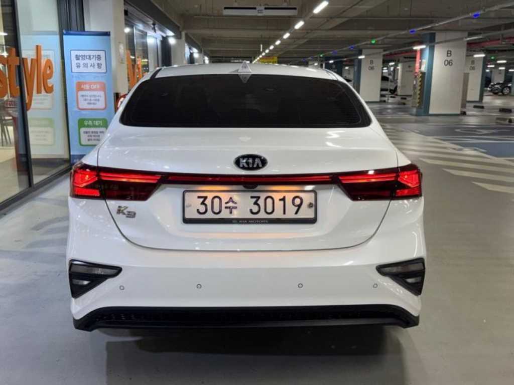 KIA K3 - Vista 5