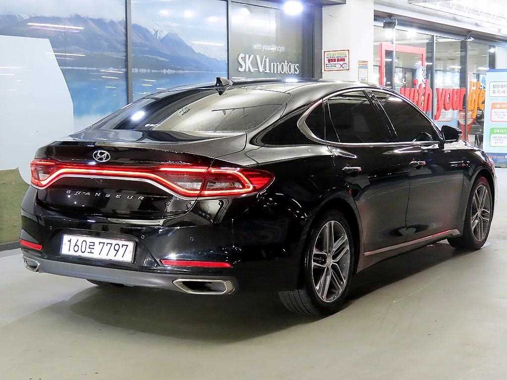 HYUNDAI Grandeur - Vista 4