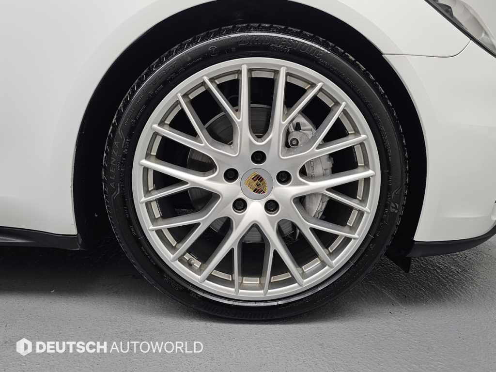 Porsche Panamera - Vista 5