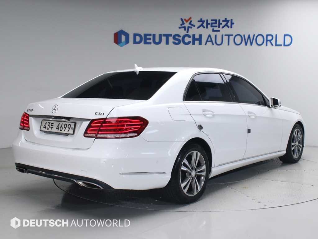 벤츠 E 클래스 E220 CDI 아방가르드 사진 2/20