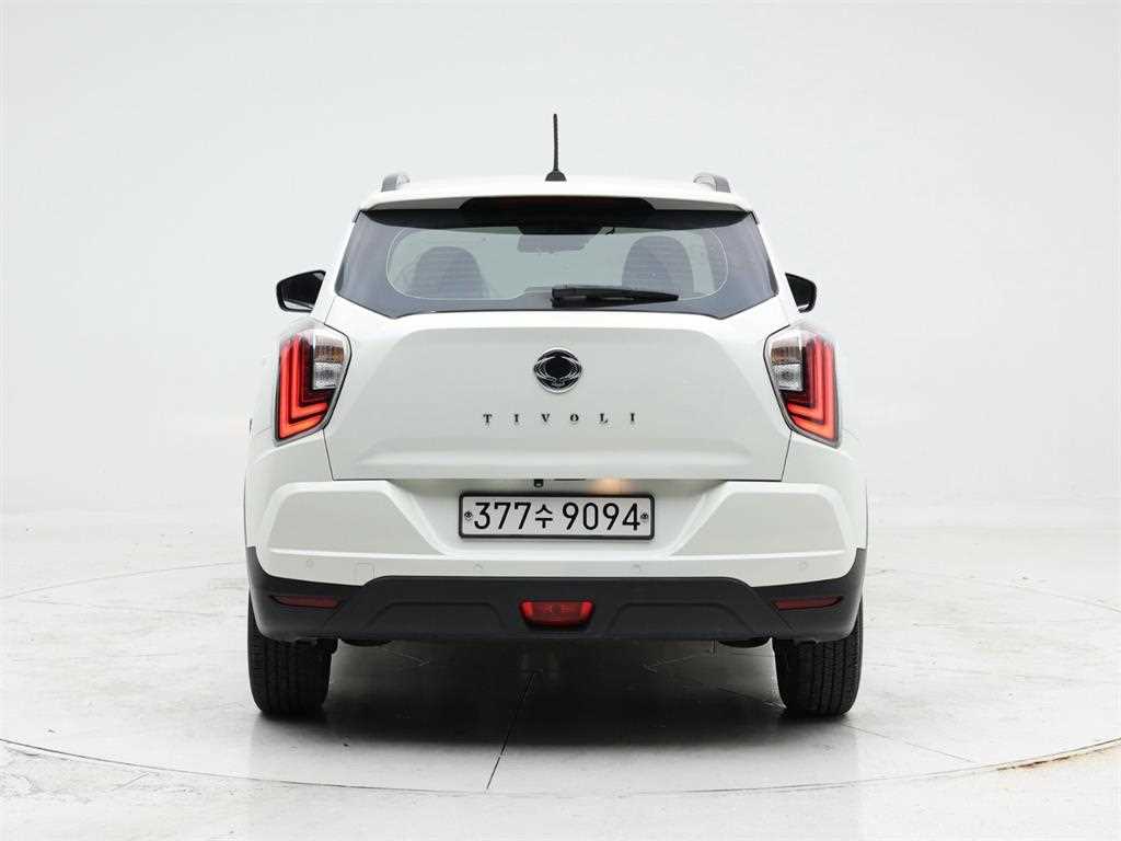 Ssangyong Tivoli - Vista 5
