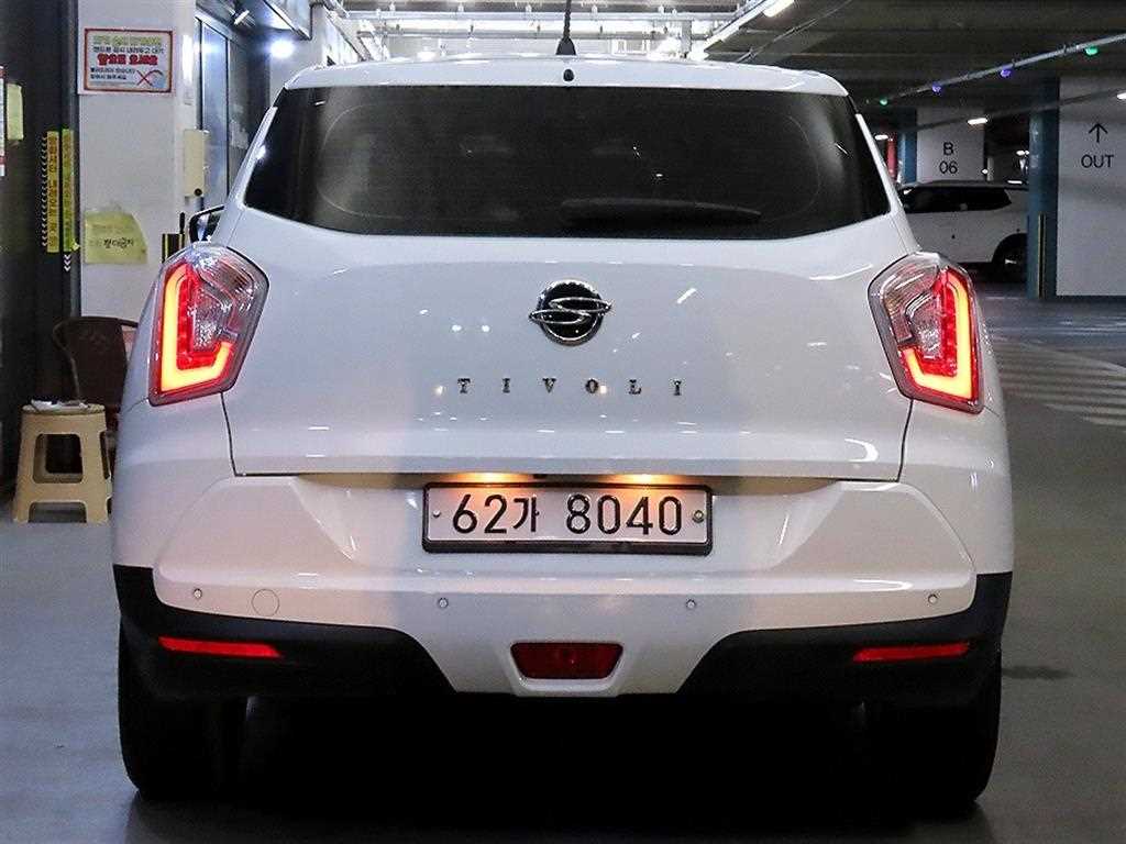 Ssangyong Tivoli - Vista 5