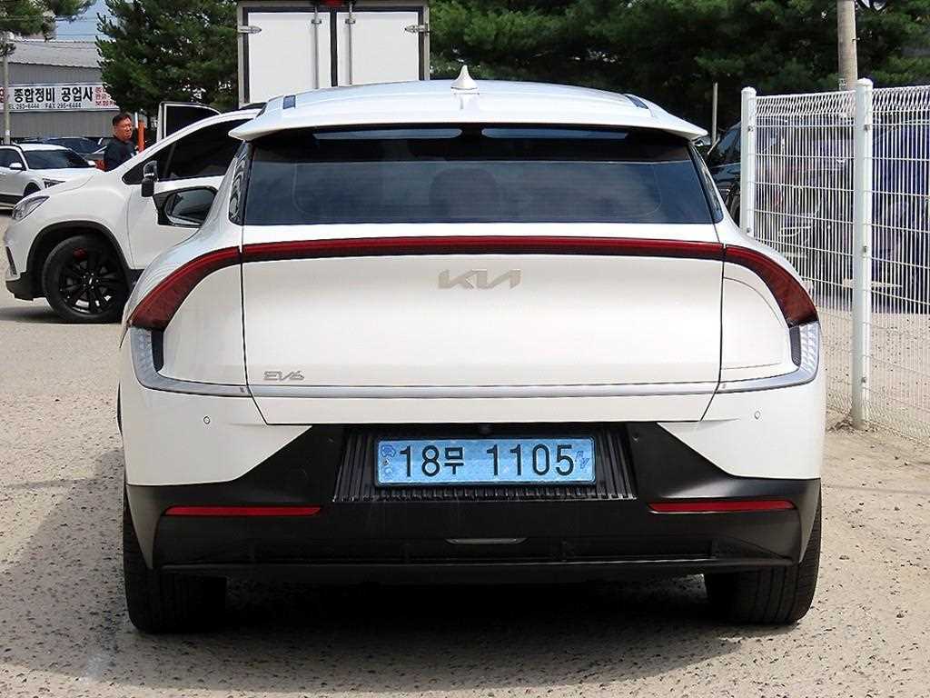 KIA EV6 - Vista 4