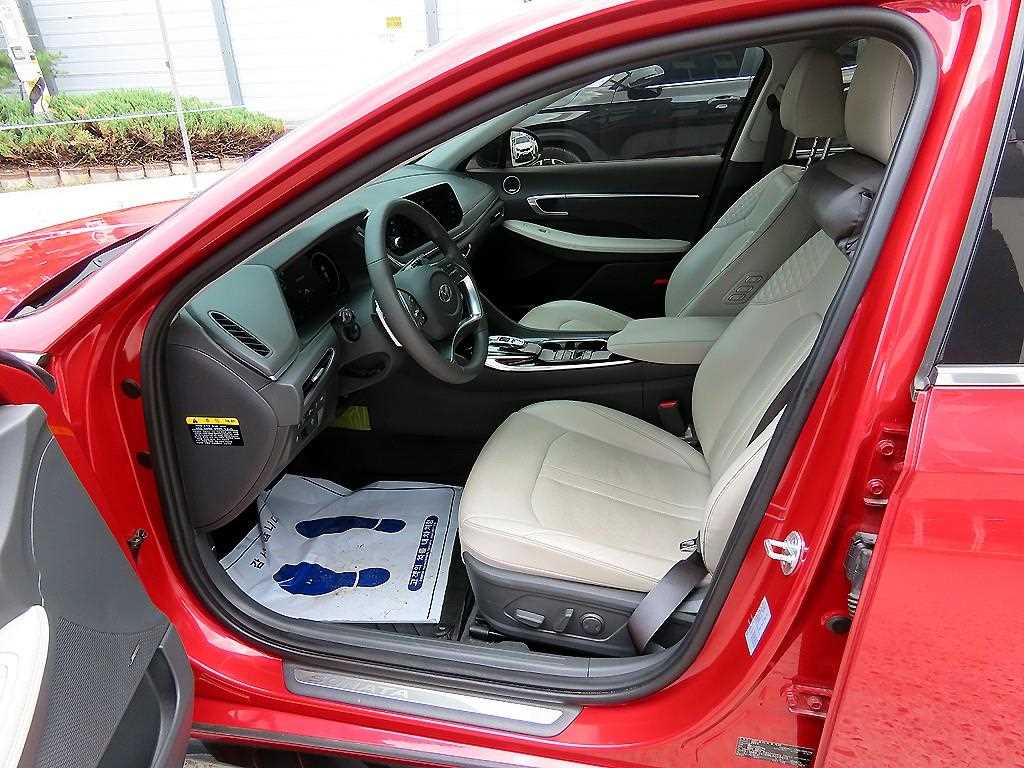 HYUNDAI Sonata - Vista 5