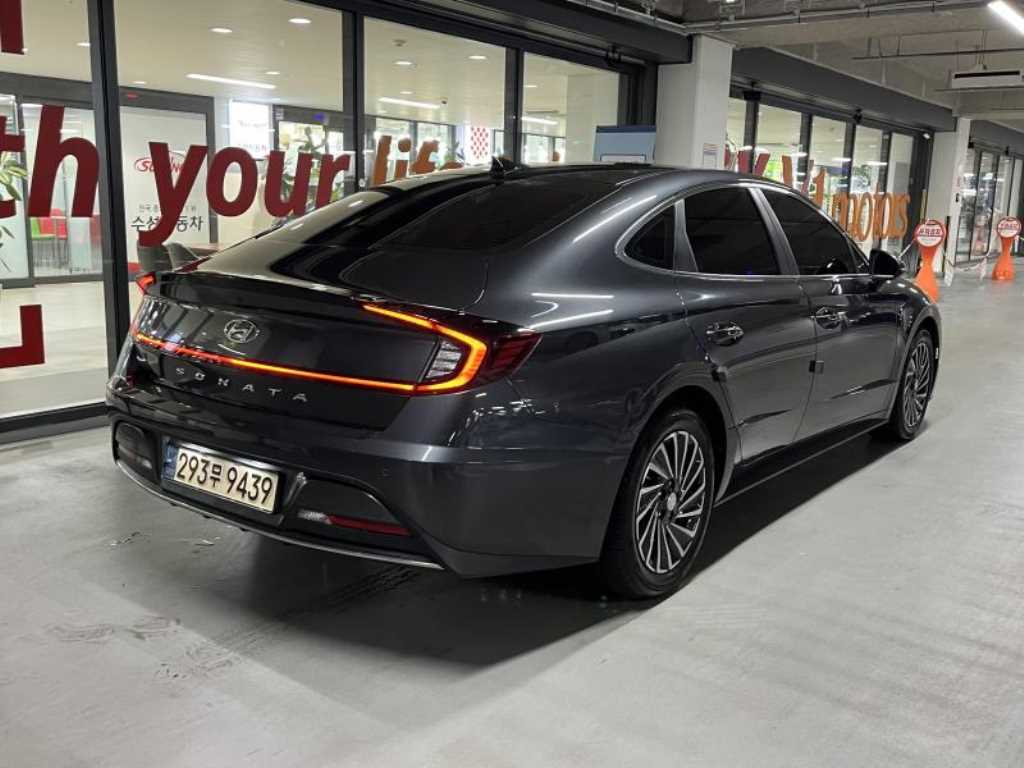 HYUNDAI Sonata - Vista 4